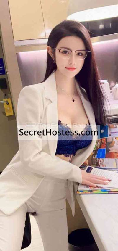 21 Year Old South Korean Escort Kuwait City Black Hair - Image 4