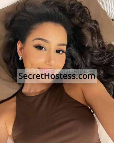 22 Year Old Singaporean Escort Riyadh Brunette Brown eyes - Image 7