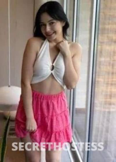 22 year old Escort in Brisbane Anal sex gril all hole access ,party friendly