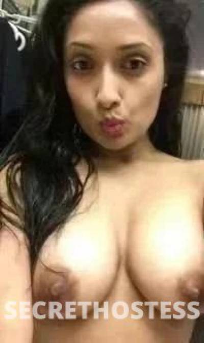28 year old Indian Escort in Perth Indian Curvey Girl with pretty face! INCALL! IN/OUT
