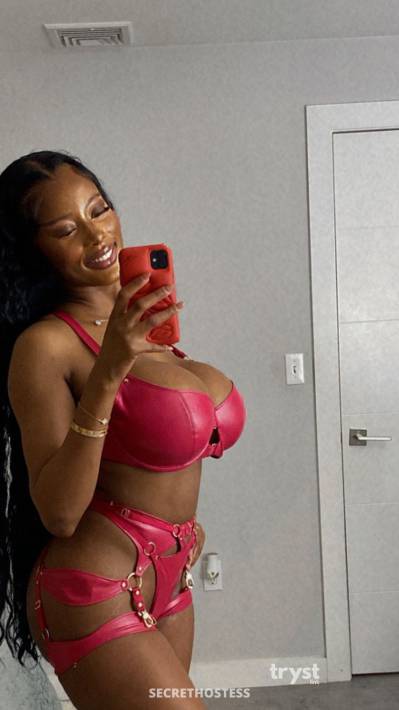 20 Year Old Dominican Escort Boston MA Brown eyes - Image 1