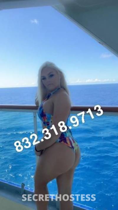 25 year old Irish Escort in Topeka KS Blonde Bombshell Looking For Some Fun