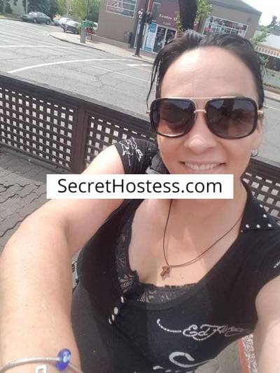 35 Year Old Mixed Escort Calgary Brunette Brown eyes - Image 1