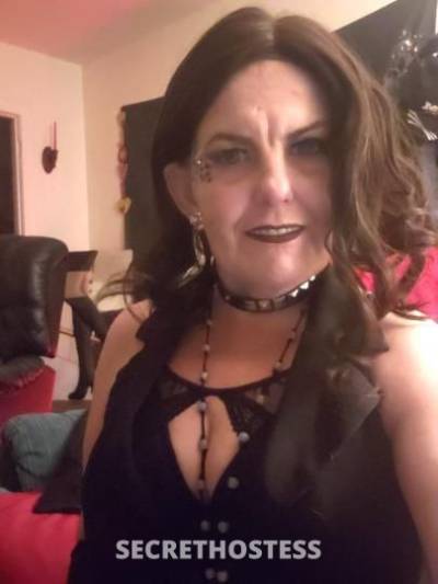 40 year old Escort in Monroe MI Let's party and have some fun