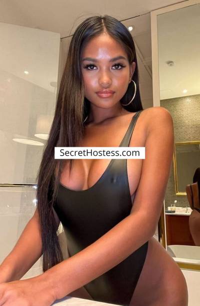 Escort Hong Kong Black Hair Brown eyes - Image 1