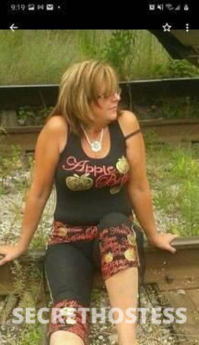 Gwen 60Yrs Old Escort Size 8 Cariboo Image - 1