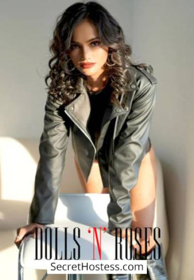 22 year old Asian Escort in London Yassy, Dolls and Roses Agency