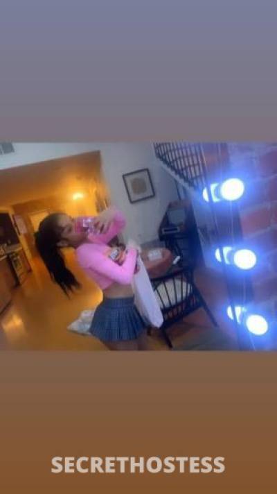 20 year old Escort in Fresno CA 5 1 petite outcalls &amp; car dates only