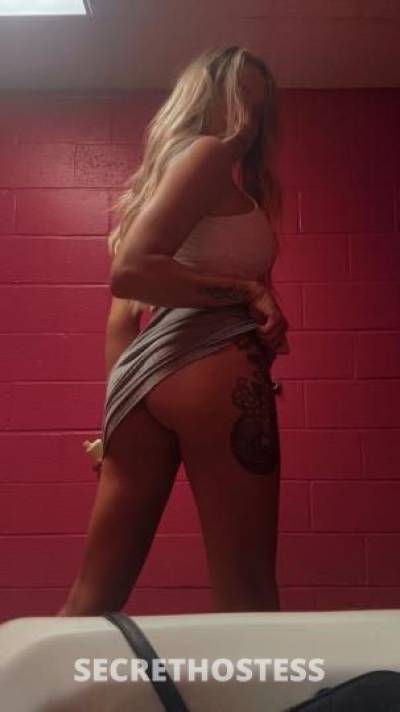 Athletic petite bubbly friendly blonde in Buffalo NY