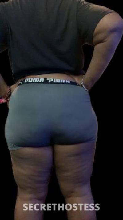 40 year old Escort in Buffalo NY Afternoon fun older slut dripping ready for