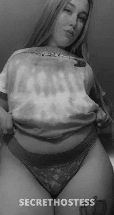 22 year old Escort in Cincinnati OH Im backkkk!!! who wants something sweet to eat!! yes! im 100