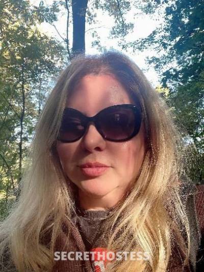 40 year old European Escort in Central Jersey NJ Milf European blonde incall