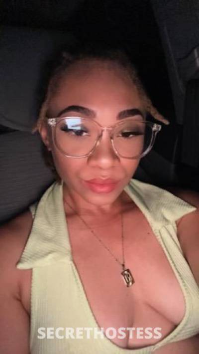 22 year old Escort in Memphis TN 2 girls/Trixie