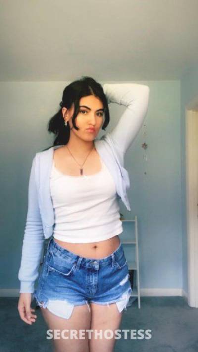 27 year old Escort in Kansas City MO I’m available for fun