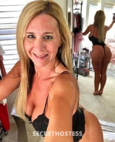 38 years old sexy mom cougar want cock deepthroat sloppy  in Charlottesville VA