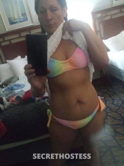 40 year old Irish Escort in Indianapolis IN if u want it i can give it to ya