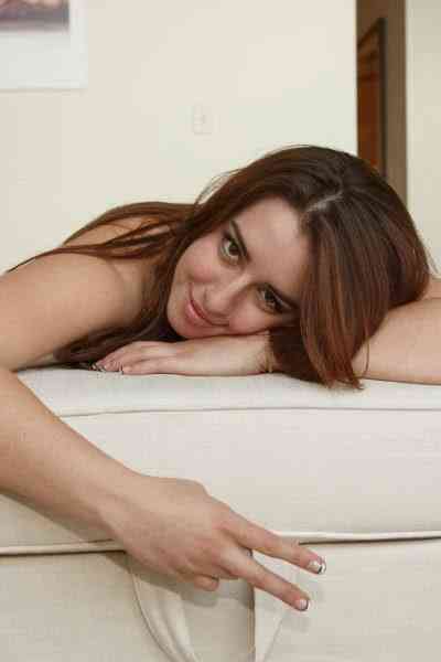 27Yrs Old Escort Size 20 49KG 5CM Tall England Image - 1