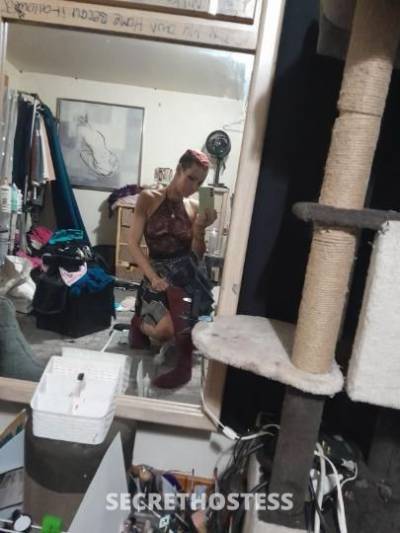 30 year old Escort in Edmonton ASHTON HERE! ?IM AVAILABLE RIGHT NOW FOR car fun and out 