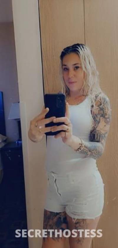 27 year old European Escort in Winnipeg Your sexy next door babe wheres daddy