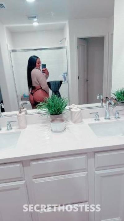 30 year old Escort in Washington DC CURVEY GODDESS GRACE THICK Petite Treat
