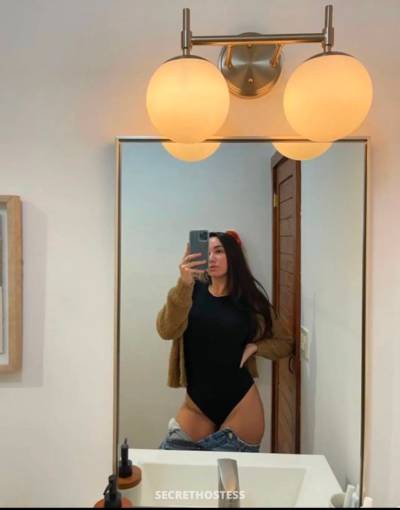 22 year old Asian Escort in Oklahoma City OK Hookups