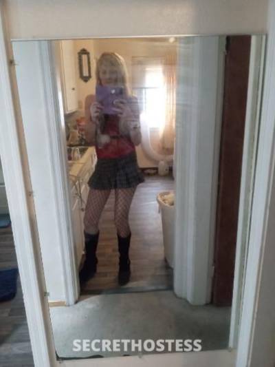 30 year old Escort in Edmonton blonde and beautiful
