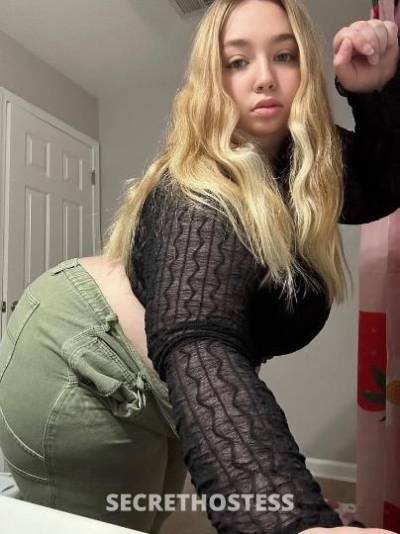 21 year old Escort in Monterey CA Seductive &amp; Pretty