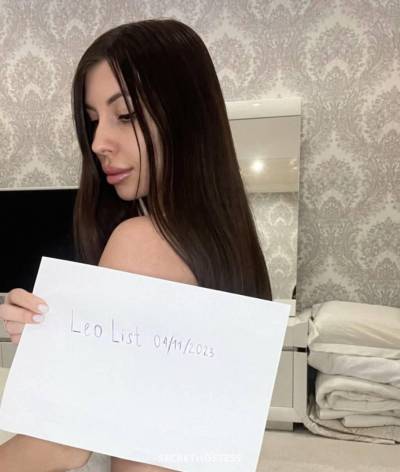 24 year old Asian Escort in Comox Balley Here to provide a good time