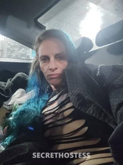 38 year old Escort in Racine WI new in town