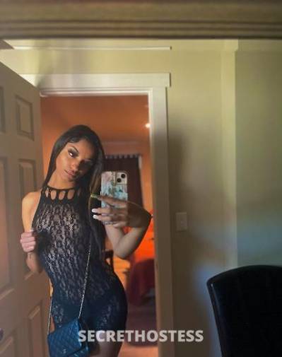 19 year old Escort in Seattle WA OUTCALL AVAILABLE! BOOK NOW with sexy petite of your dreams