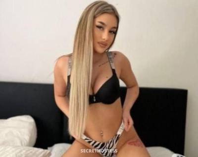 Selena 22Yrs Old Escort Cambridge Image - 4