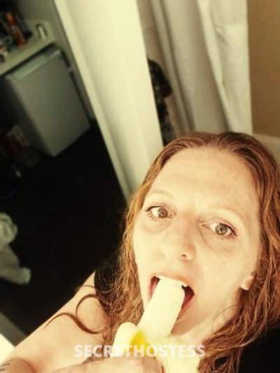 40 year old American Escort in Everett WA Redhead? Strawberry Blonde? specials right now!!??INCALL? 