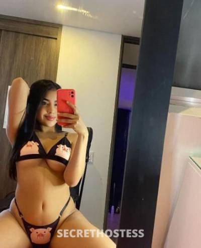 22 year old Latino Escort in Chicago IL La mejor latina del area desde venezuela amor