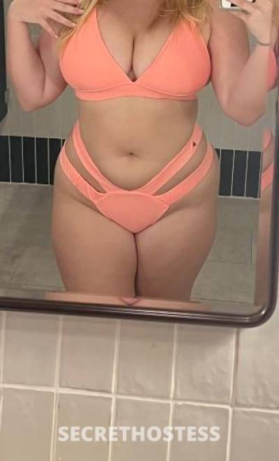 25 year old Escort in Chicago IL Cum use my holes daddy