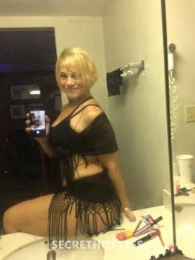 42 year old Escort in Chicago IL Number one Head In Chicago