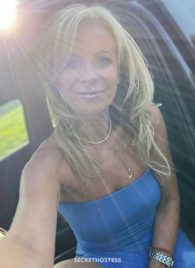 Stacy Berry 40Yrs Old Escort Tampa FL Image - 2