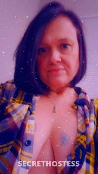 42 year old Escort in Birmingham AL ??? Hot, sexy milf looking for playmate