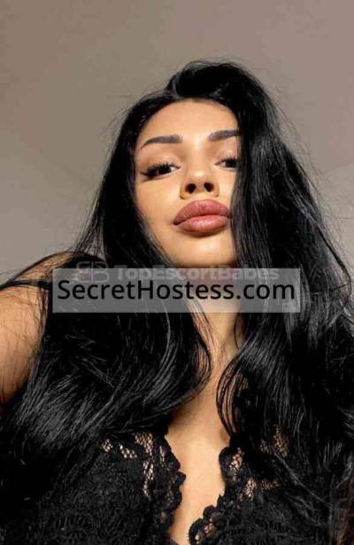 22 Year Old Romanian Escort Munich Brunette Brown eyes - Image 3