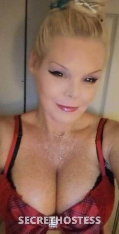 Candy 43Yrs Old Escort Tampa FL Image - 3