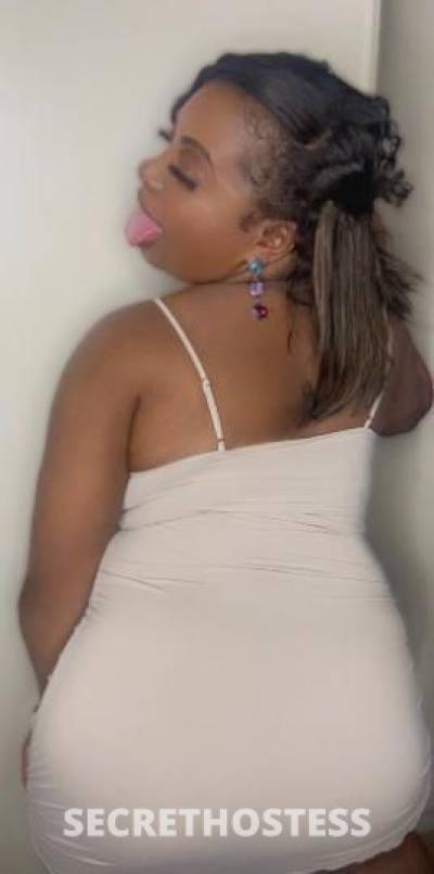 27 year old Escort in Sacramento CA Busty FunSize Sweet &amp; Petite ??? North Sacramento 