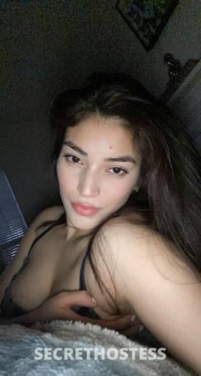 Hey it’s Leya, cum see how wet you can get me! Let me blow in Manhattan NY