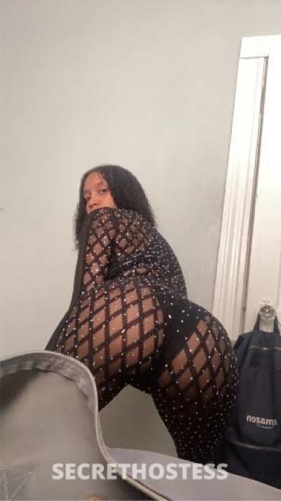 24 year old Escort in Providence RI come play wit this wet pussy daddy