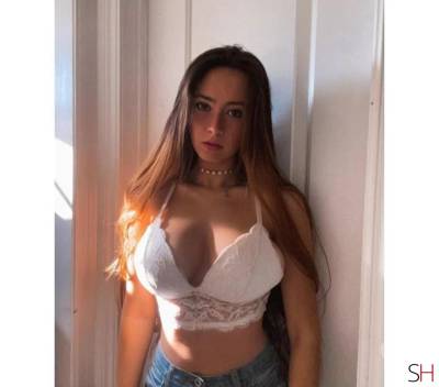 Selena 20Yrs Old Escort Essex Image - 3