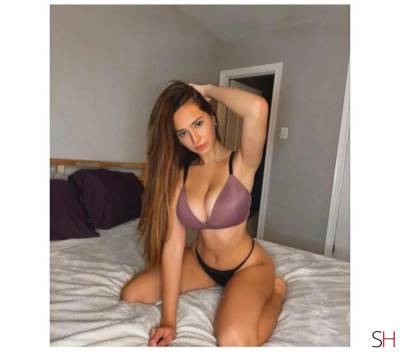 Selena 20Yrs Old Escort Essex Image - 5