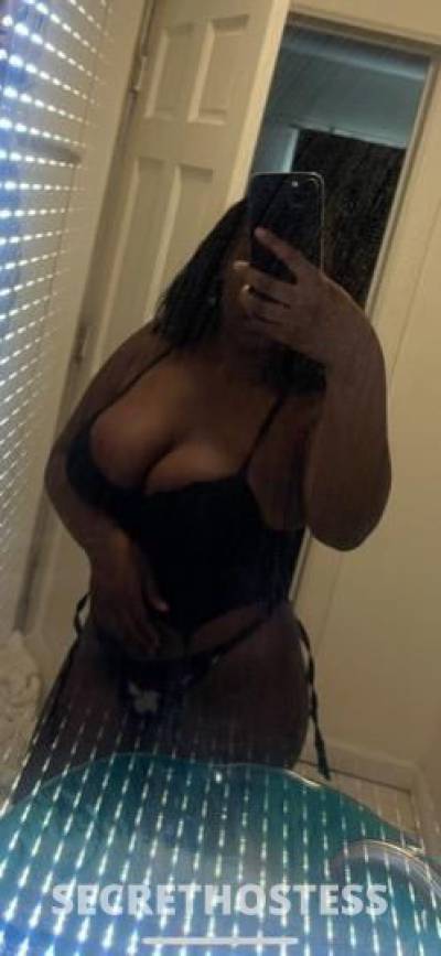 🥰🆕 this sweet wet trini pussy is available 25/8  in Westchester NY