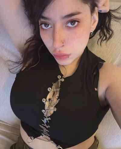 35 year old Escort in Sydney I am 35 years old hungry female