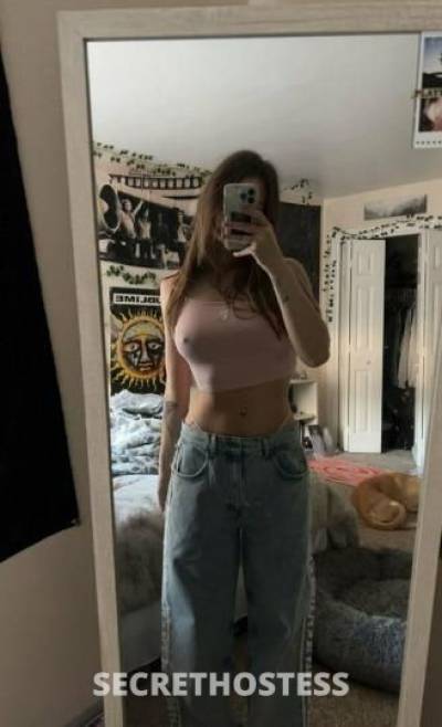 25 year old Escort in Des Moines IA ?Young Horny Girl?Amazing Figure?Tight Pussy?Crempie?Squirt?