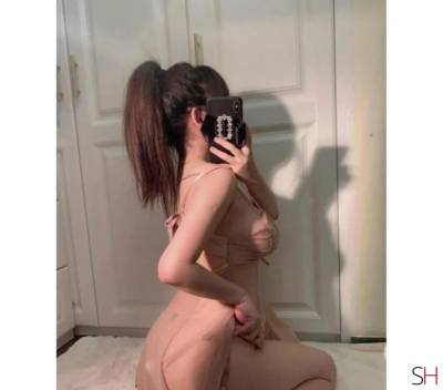 22 Year Old Asian Escort Taunton Dark Hair Brown eyes - Image 4