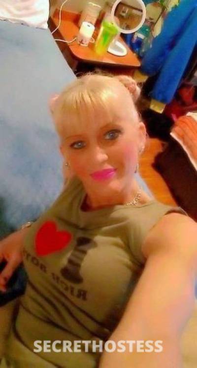 38 year old Escort in Dayton OH perfect pleasure