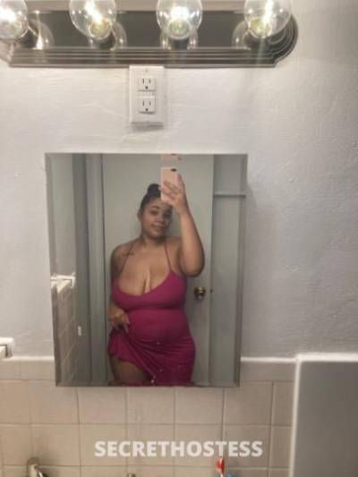 27 year old Escort in Wilmington NC ? open minded and Ready to play